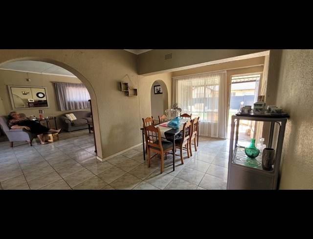 3 BEDROOM HOUSE FOR SALE IN BRACKENDOWNS